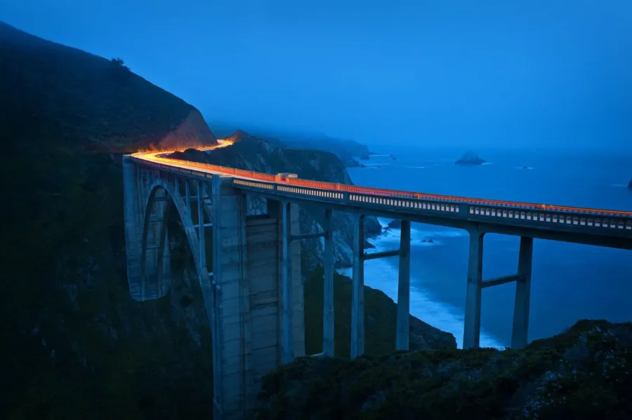 BIXBY BRIDGE, CALIFORNIA : VIEW DURING NIGHT